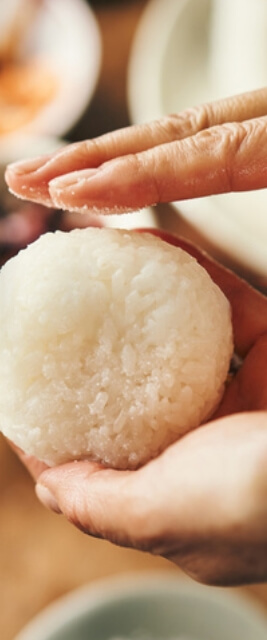 おにぎりにぎる3stepの2