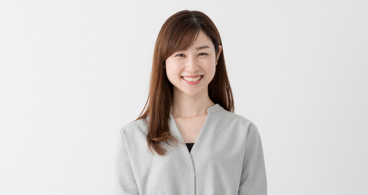 笑顔の女性